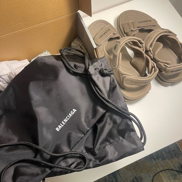 Balenciaga   Tourist Sandals - Picture 2 of 9